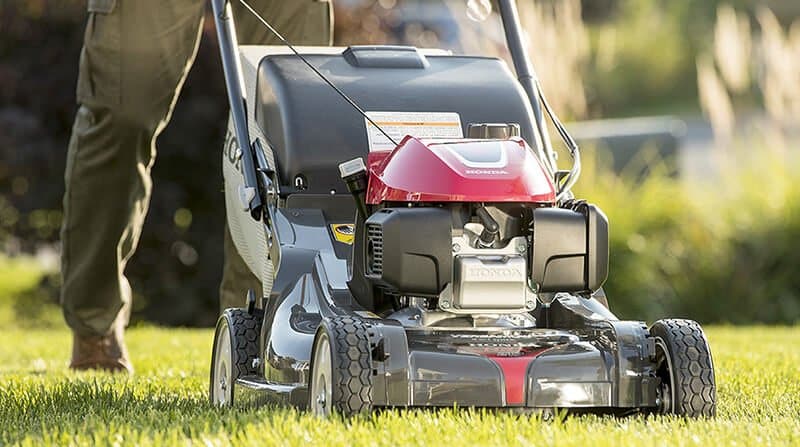  La meilleure tondeuse à gazon pour couper l'herbe longue 