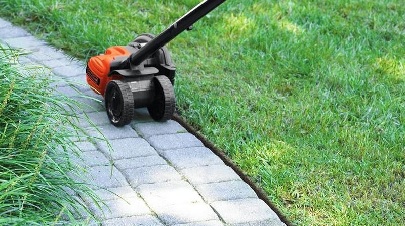 maintaining closed lawn edges